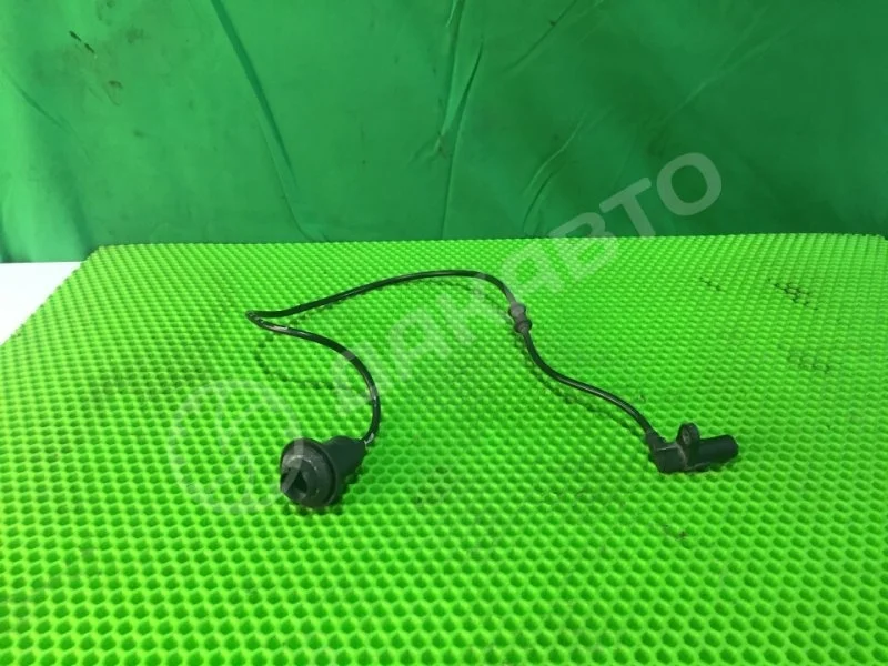 Датчик abs Mercedes-Benz W220