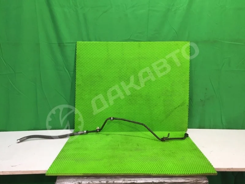 Трубка системы охлаждения акпп Mercedes-Benz W124