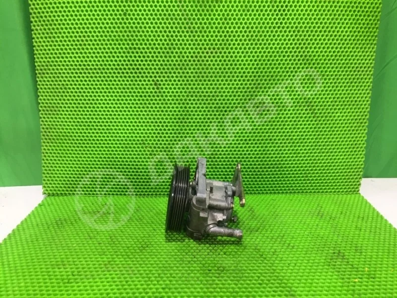 Насос гидроусилителя руля Mercedes-Benz V W638