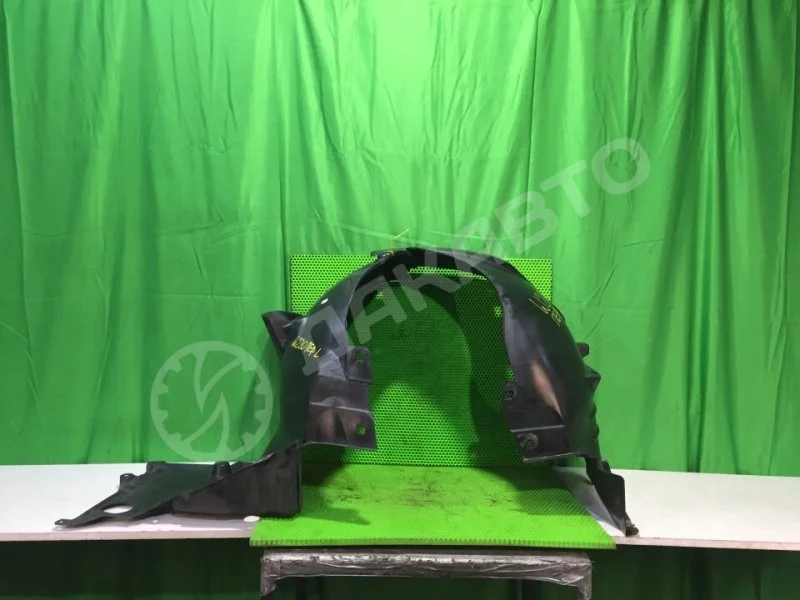 Подкрылок Mercedes-Benz W220