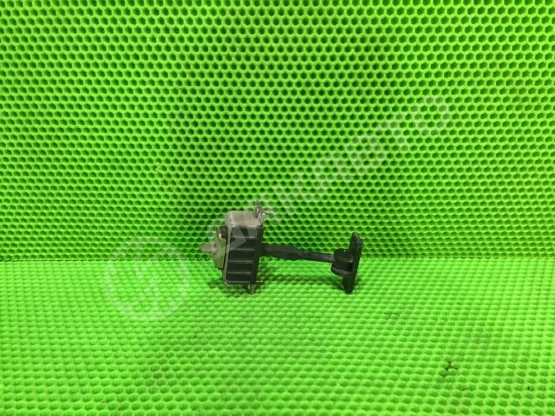 Ограничитель двери Mercedes-Benz W220