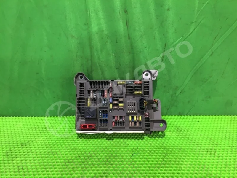 Блок предохранителей BMW X5 E70