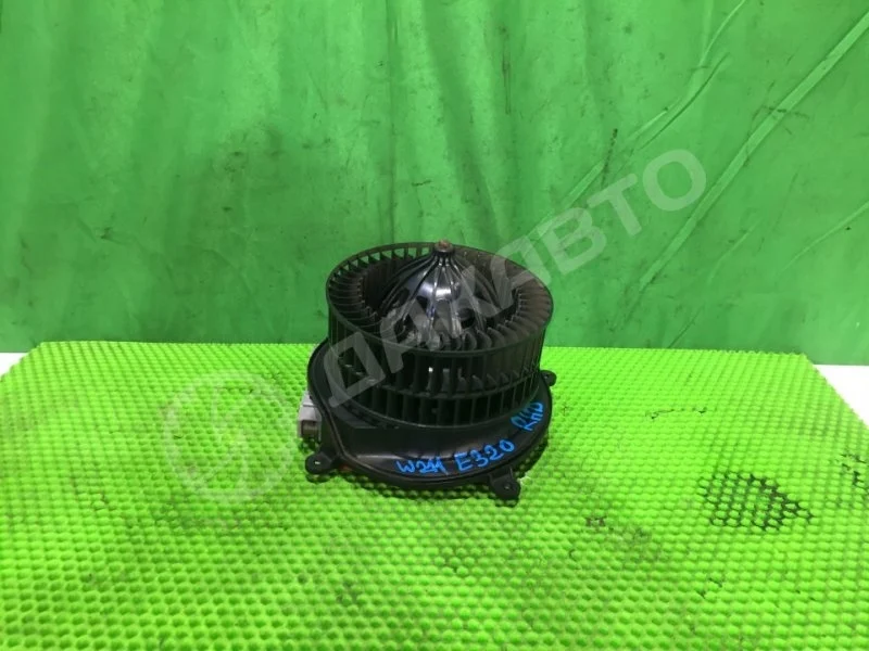 Моторчик отопителя Mercedes-Benz W211