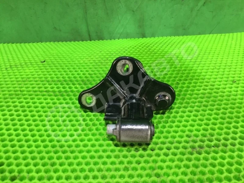 Петля двери Mercedes-Benz GL X164