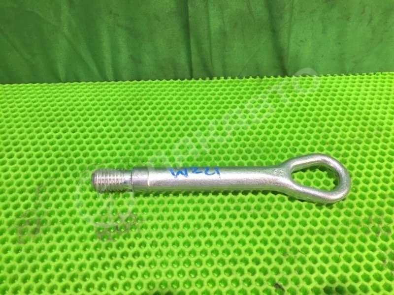 Крюк буксировочный Mercedes-Benz W221