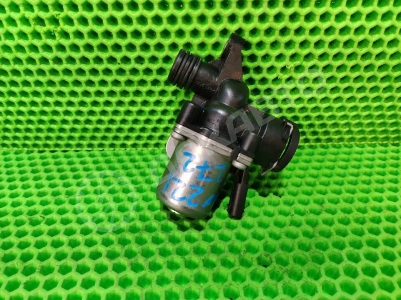 Кран отопителя Mercedes-Benz W221