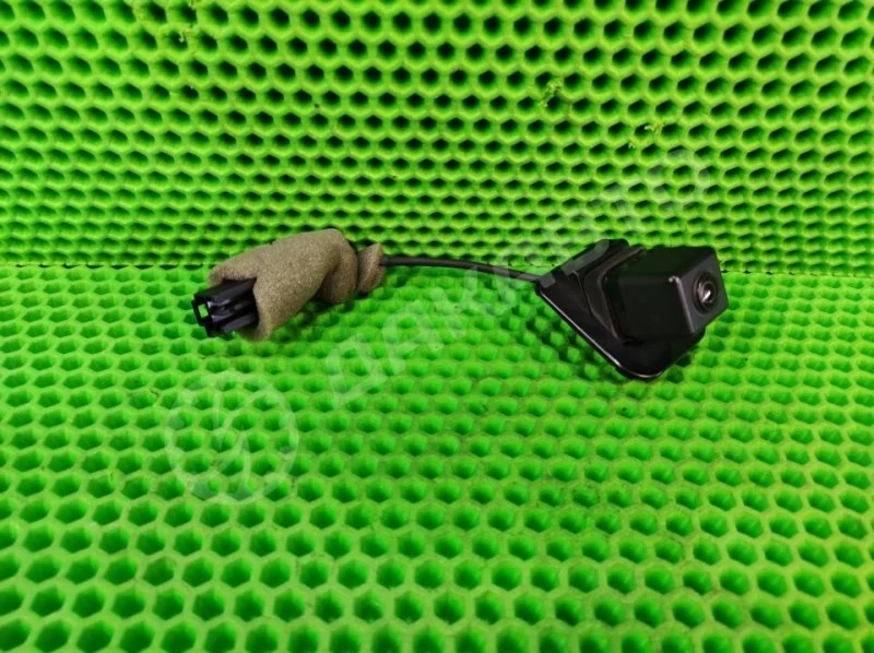 Камера заднего вида Mercedes-Benz W204