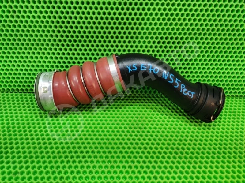 Патрубок интеркулера BMW X5 E70