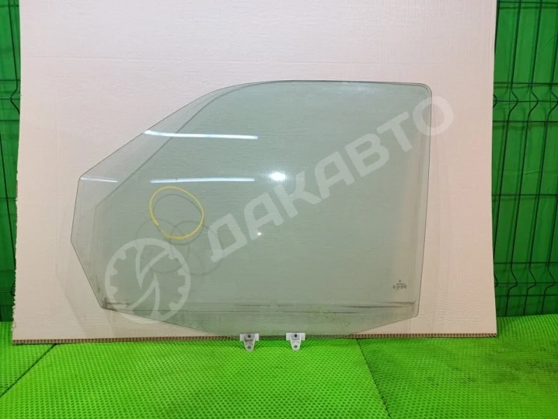 Стекло двери Mercedes-Benz V W638