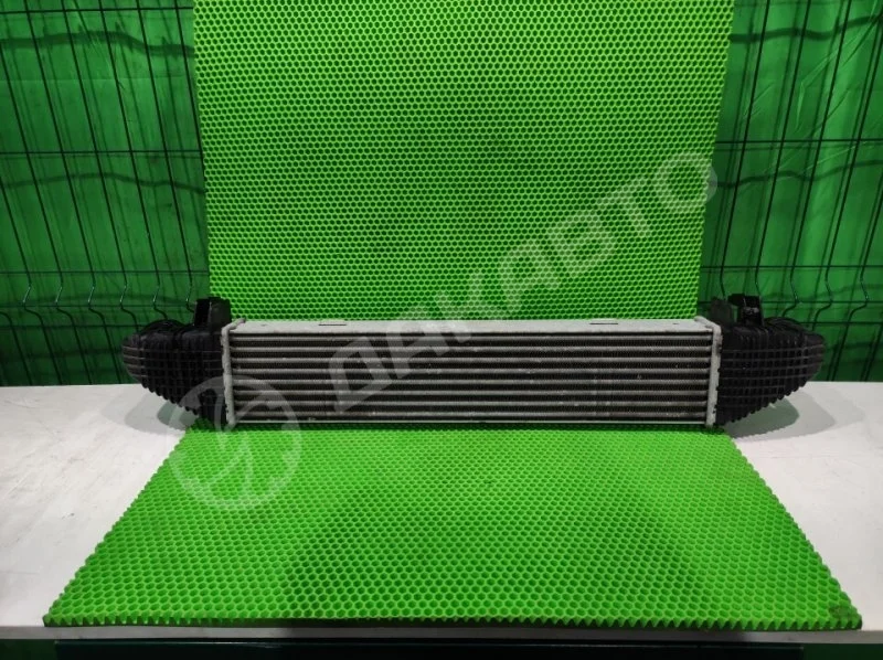 Интеркулер Mercedes-Benz W204