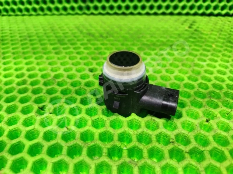 Датчик парктроника в бампер Mercedes-Benz W212