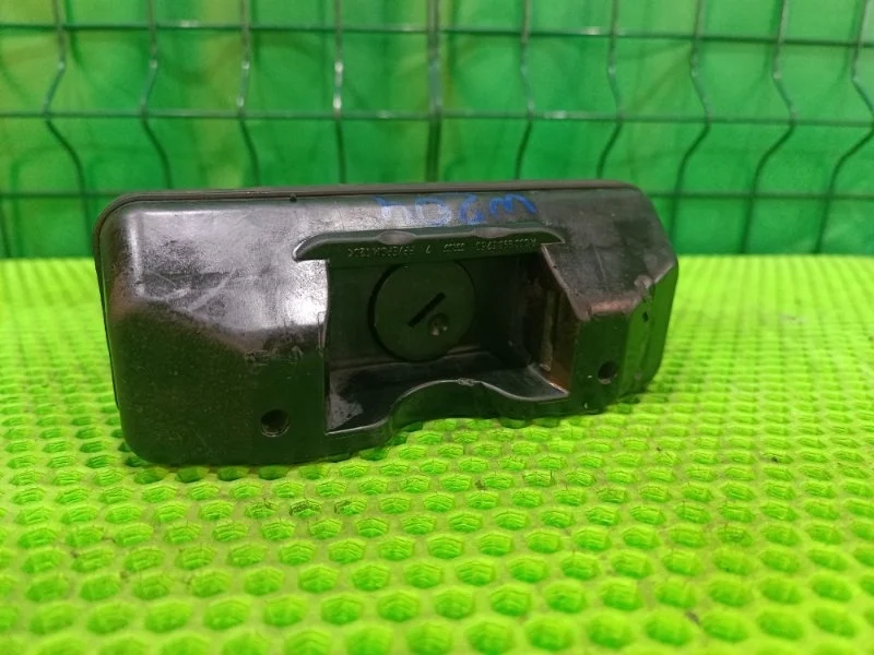 Упор домкрата Mercedes-Benz W204