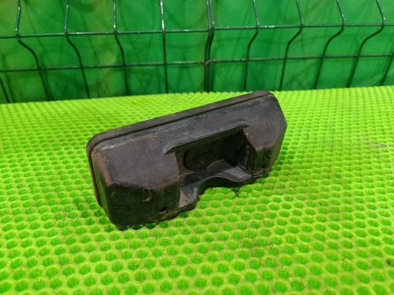 Упор домкрата Mercedes-Benz W204