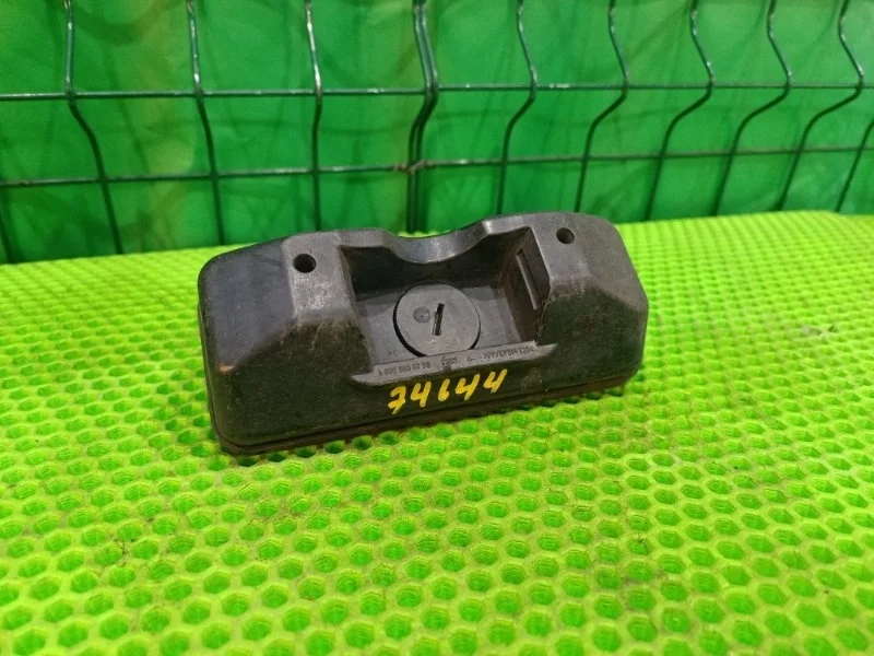 Упор домкрата Mercedes-Benz W204