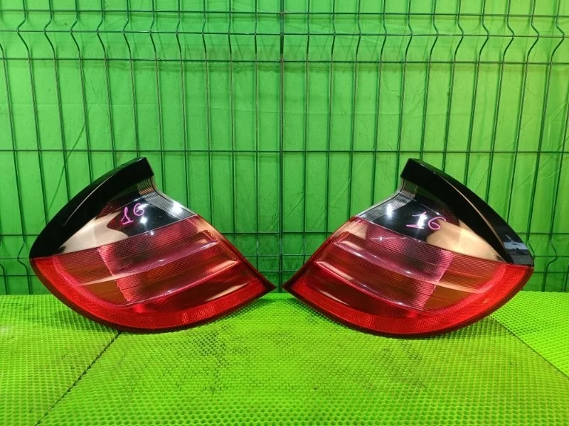 Фонари Mercedes-Benz 2003 W203