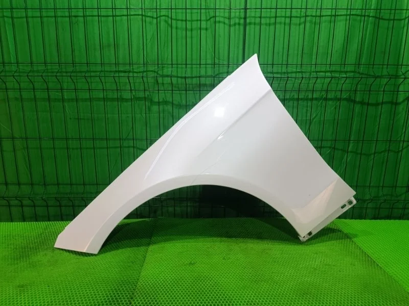 Крыло Mercedes-Benz 2015 W212