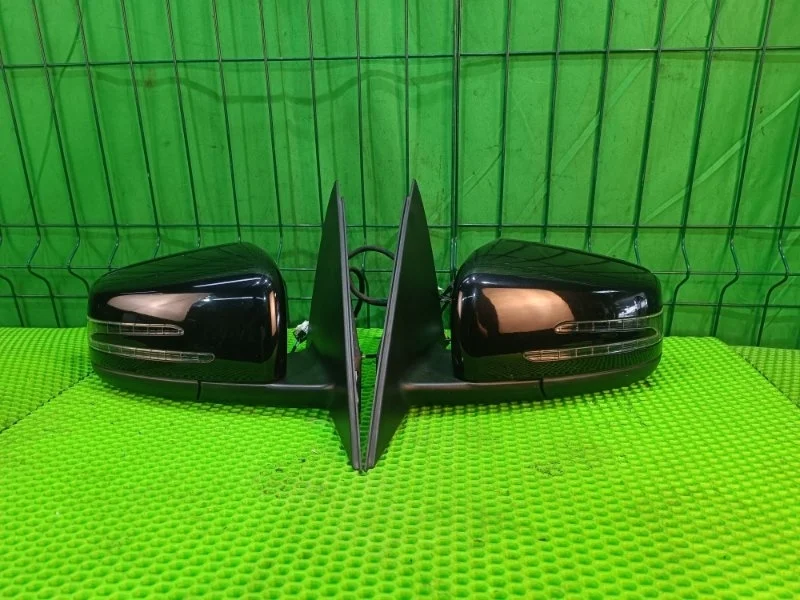 Зеркало заднего вида боковое Mercedes-Benz 2010 W204