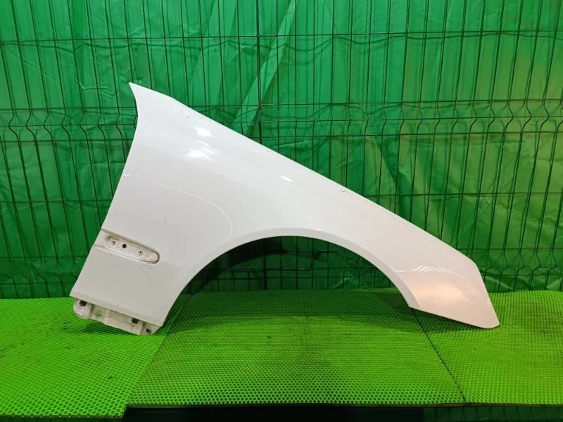 Крыло Mercedes-Benz CLK Coupe W209