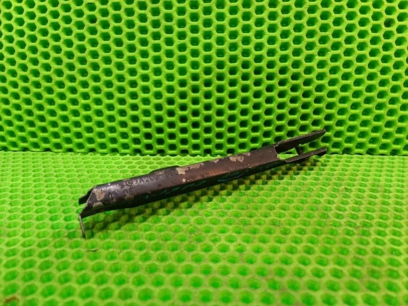 Кронштейн бампера Mercedes-Benz W203