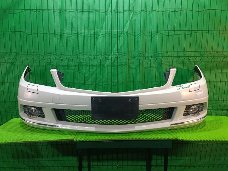 Бампер Mercedes-Benz W204