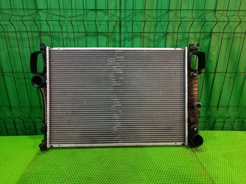 Радиатор охлаждения Mercedes-Benz CL W216