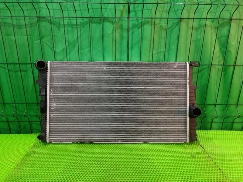 Радиатор охлаждения BMW 1 2012 F20