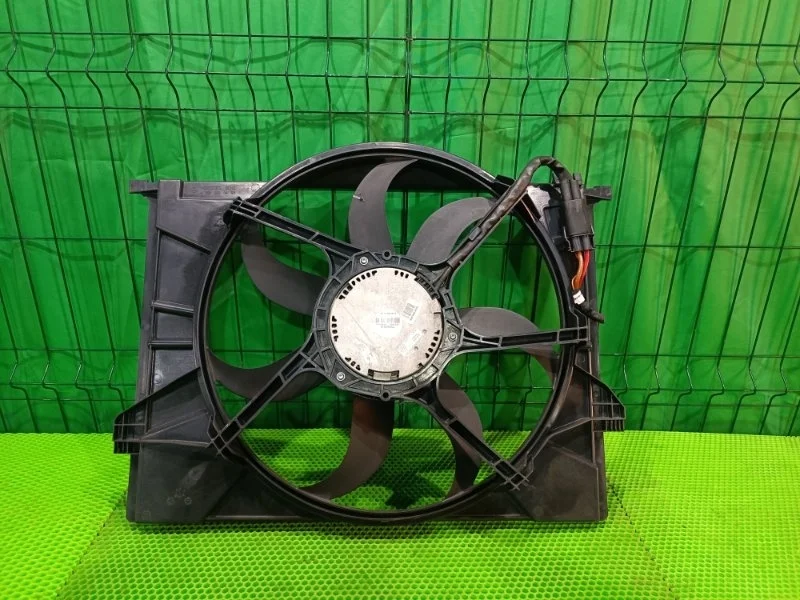 Вентилятор радиатора Mercedes-Benz 2008 W221