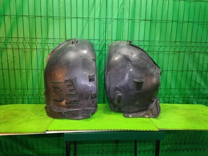 Подкрылок Mercedes-Benz W211