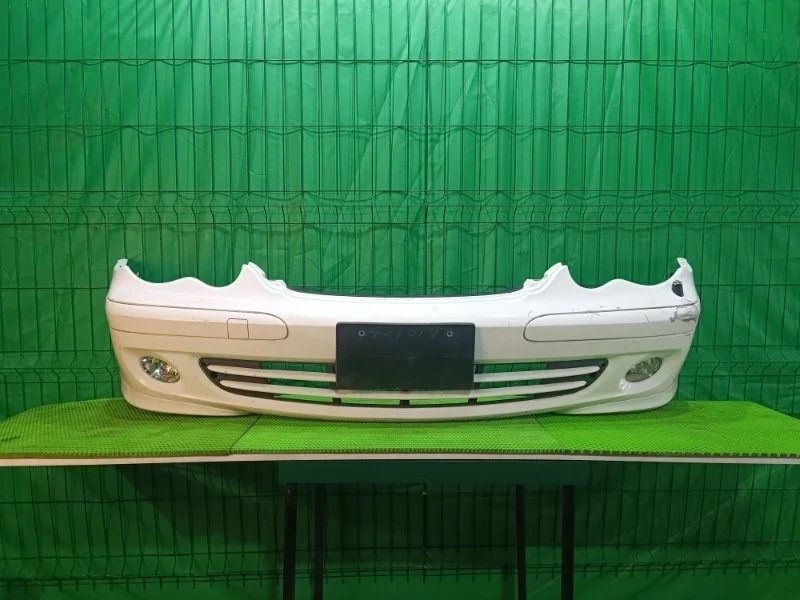 Бампер Mercedes-Benz 2005 W203