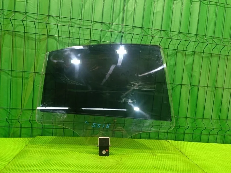 Стекло двери Mercedes-Benz 2007 W221