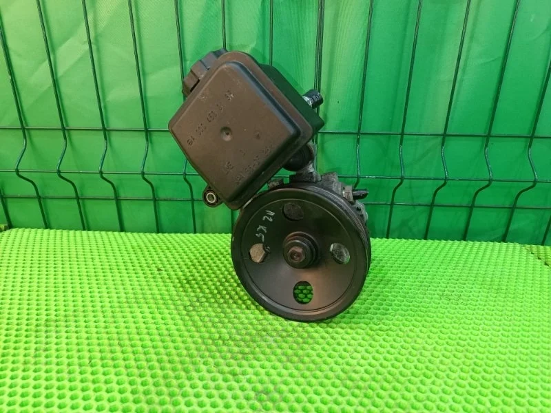 Насос гидроусилителя руля Mercedes-Benz W220