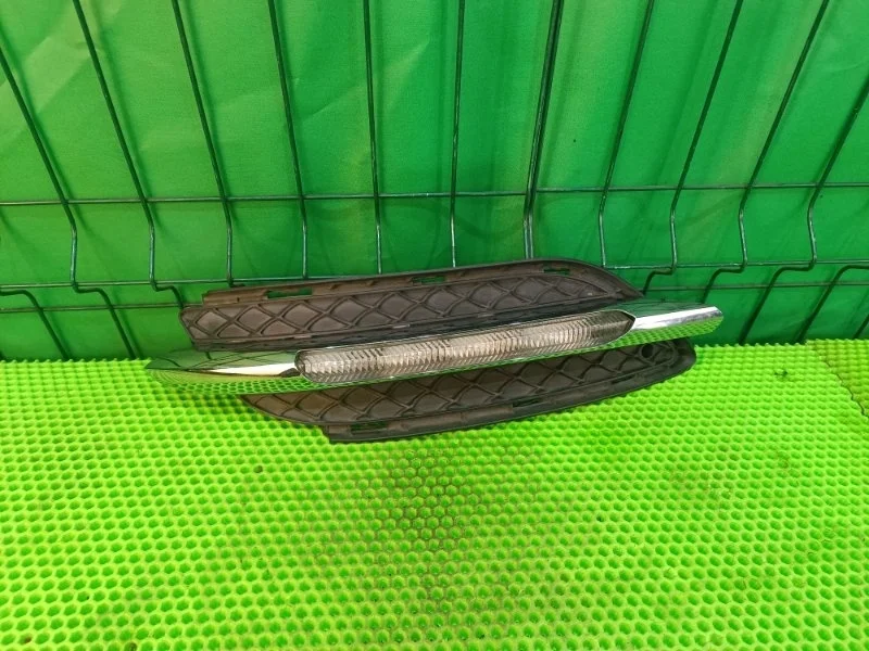 Дневной ходовой огонь Mercedes-Benz 2012 W246