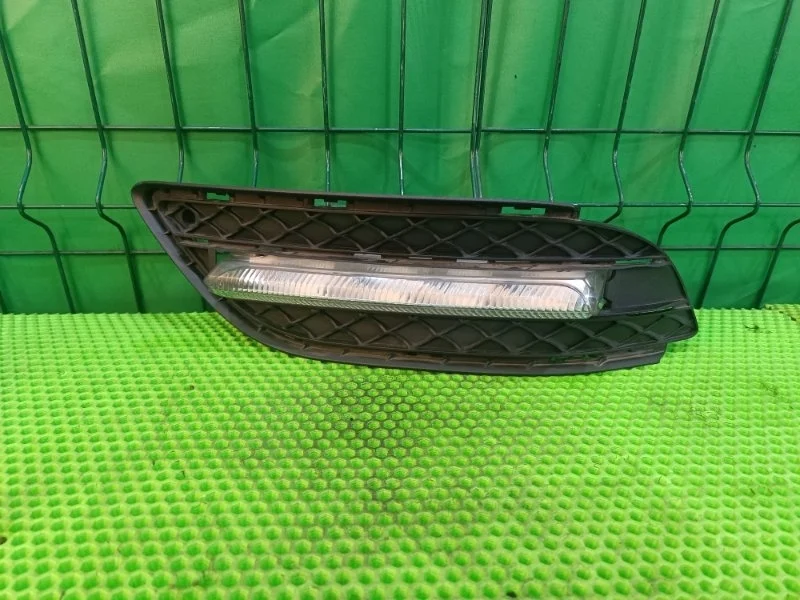 Дневной ходовой огонь Mercedes-Benz 2012 W246