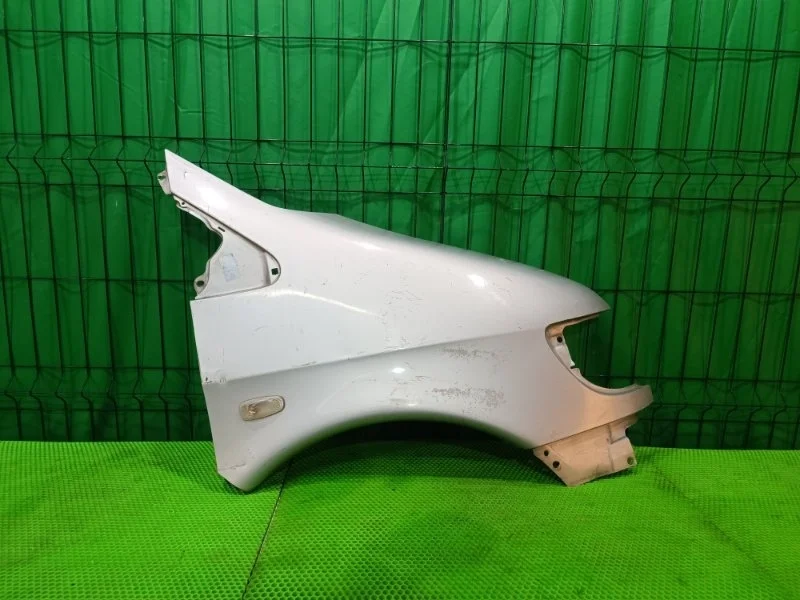 Крыло Mercedes-Benz V W638