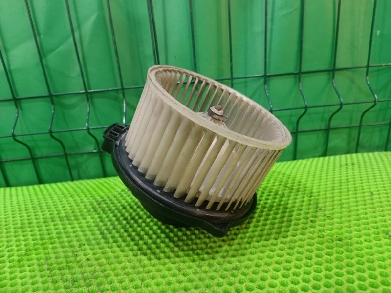 Моторчик отопителя Mercedes-Benz ML W163