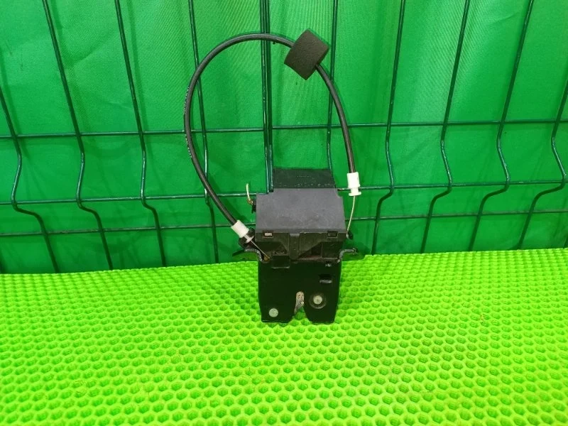 Замок багажника Mercedes-Benz W203