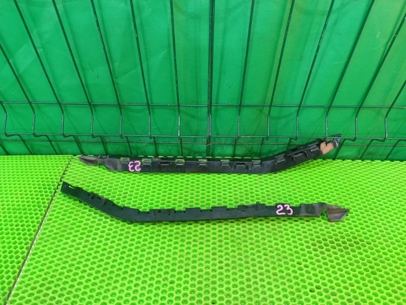 Кронштейн бампера Mercedes-Benz 2011 W204