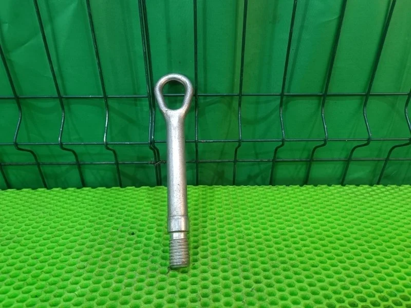 Крюк буксировочный Mercedes-Benz W221