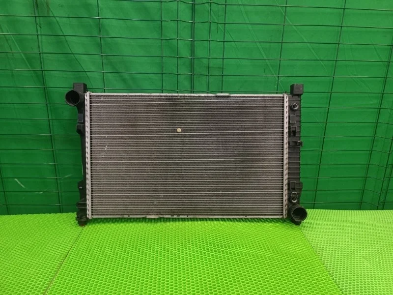 Радиатор охлаждения Mercedes-Benz W203