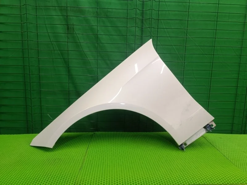 Крыло Mercedes-Benz W212