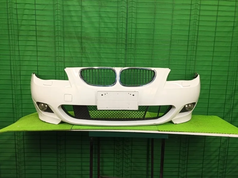Бампер BMW 5 E60
