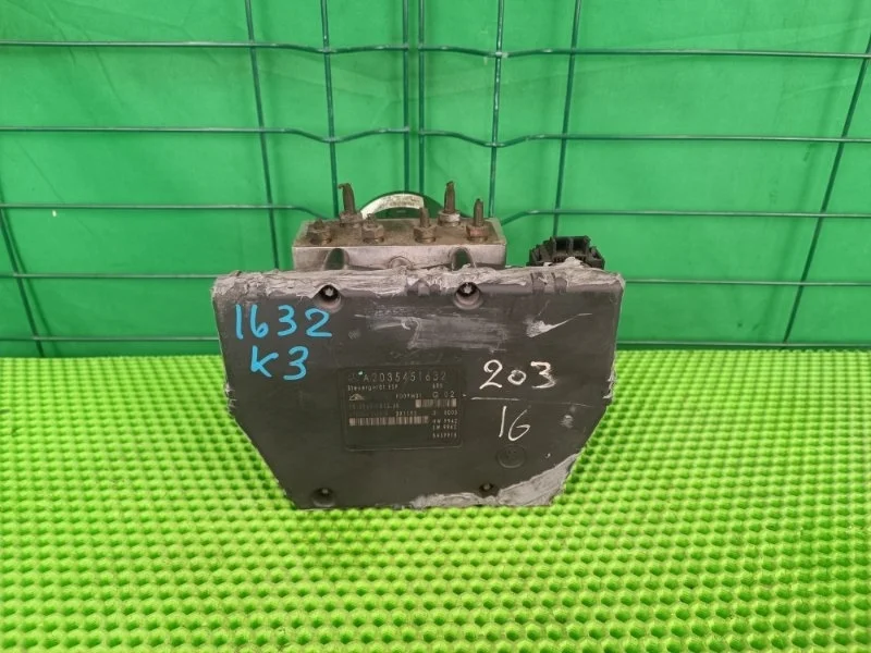 Блок abs Mercedes-Benz 2001 W203