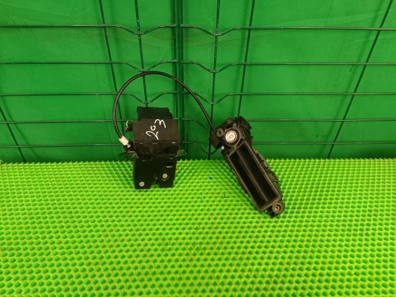 Замок багажника Mercedes-Benz W203