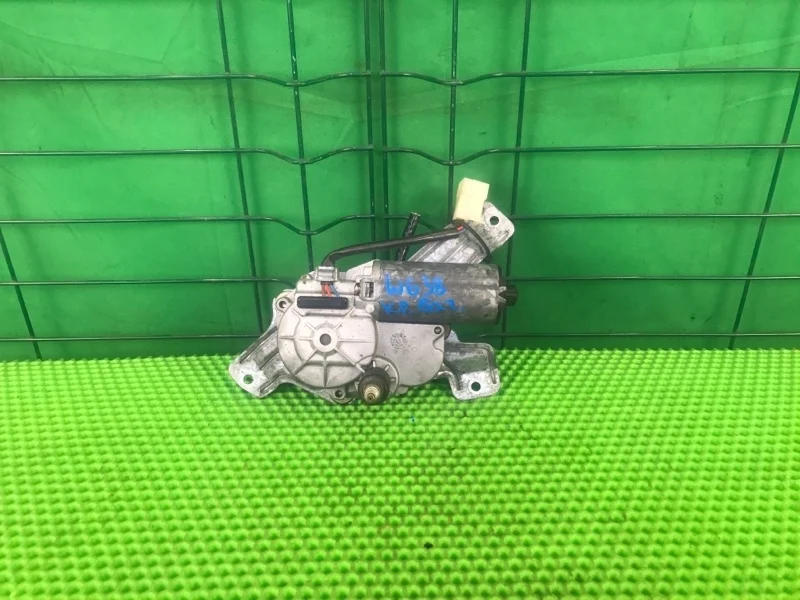 Моторчик стеклоочистителя Mercedes-Benz V W638