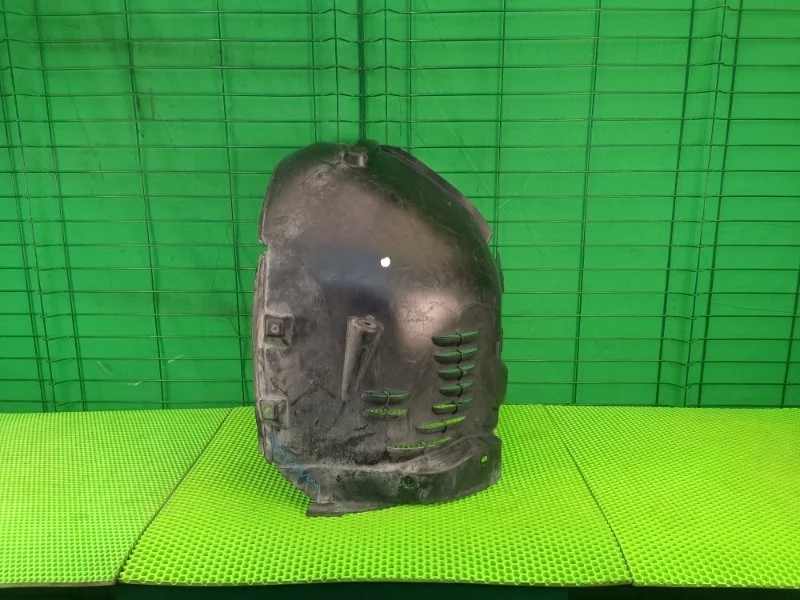 Подкрылок Mercedes-Benz W211