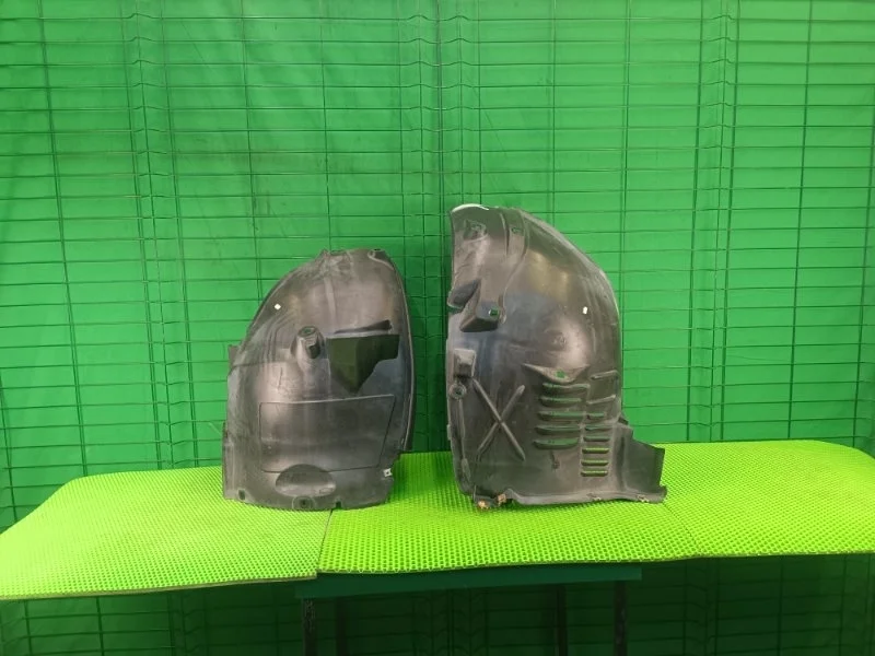 Подкрылок Mercedes-Benz W220