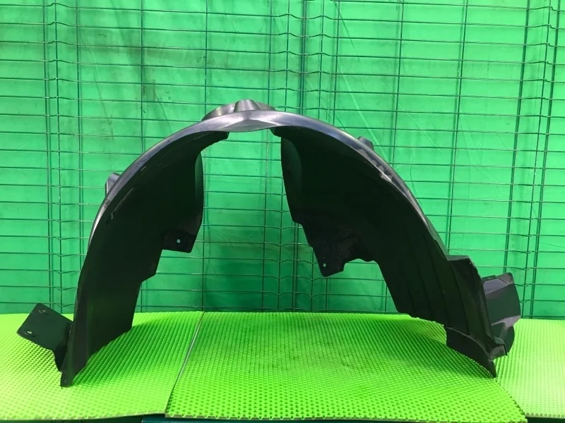 Подкрылок BMW X3 E83