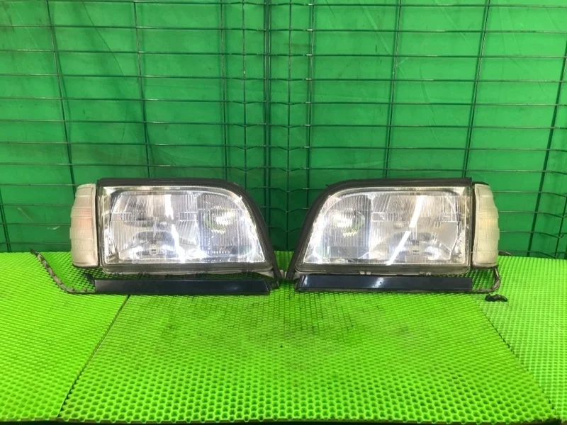 Фара левая+ правая Mercedes-Benz W140