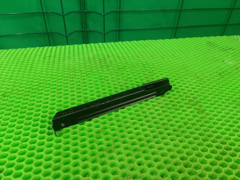 Кронштейн бампера Mercedes-Benz W203