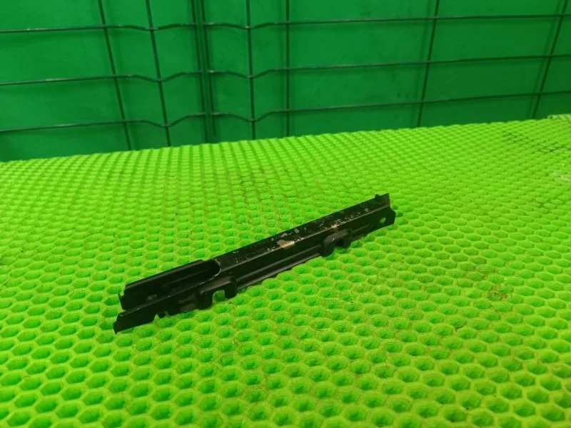 Кронштейн бампера Mercedes-Benz W203